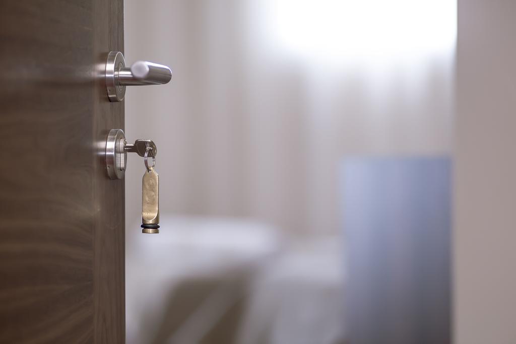 Hotel Semitronix Peja Exteriör bild